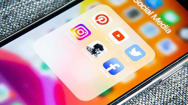 「B2B vs B2C」- 最適なSNSプラットフォーム