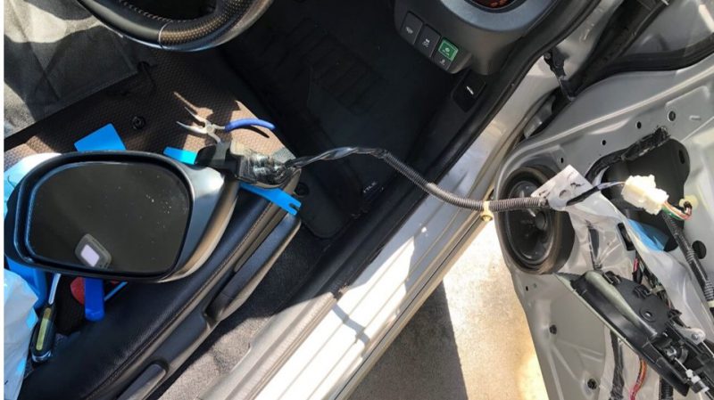 社員紹介記事_ミラー修理